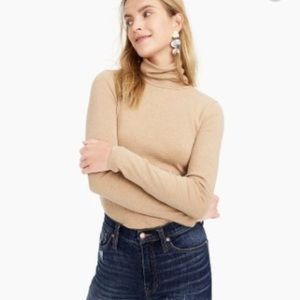 ✨NWT✨J CREW //Perfect-fit turtleneck